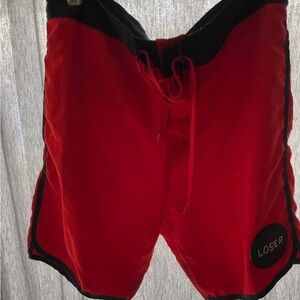 Red IT Los/ver shorts
Size M